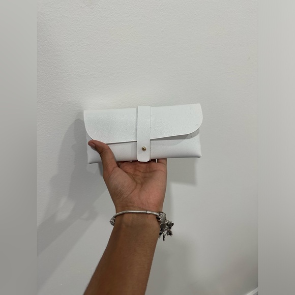 Shades - Picture 5 of 5